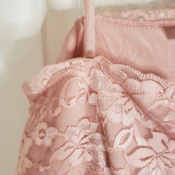 Tank/cami with lace - Picture 2 of 2